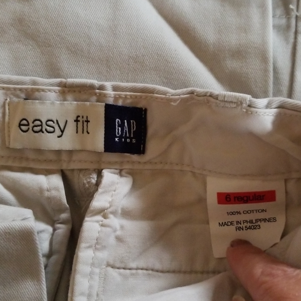 Gap khakis boys size 6 - Picture 2 of 3